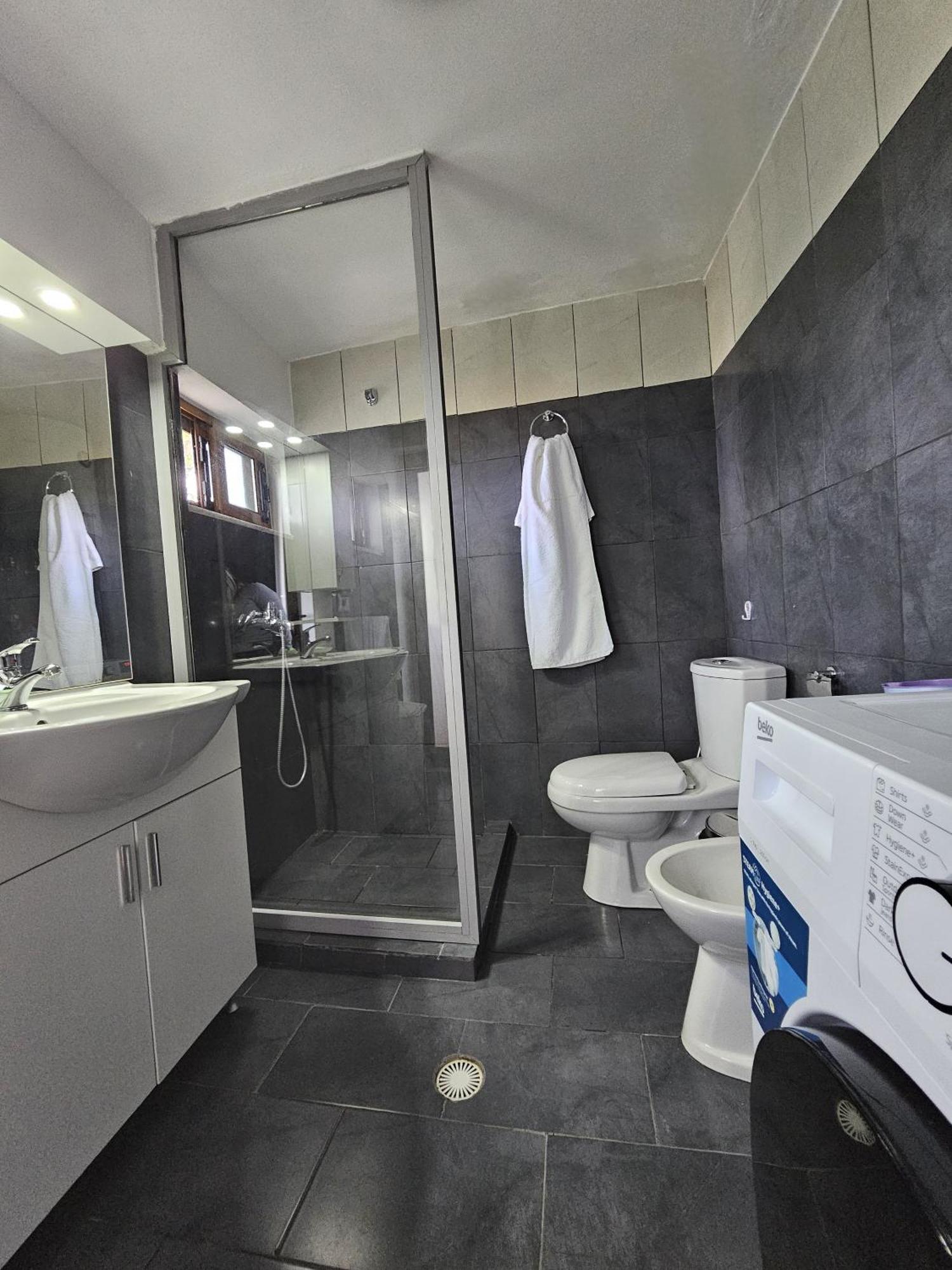 Lemon Garden Apartment-Hot Tub Jacuzzi Gjirokastra Kültér fotó